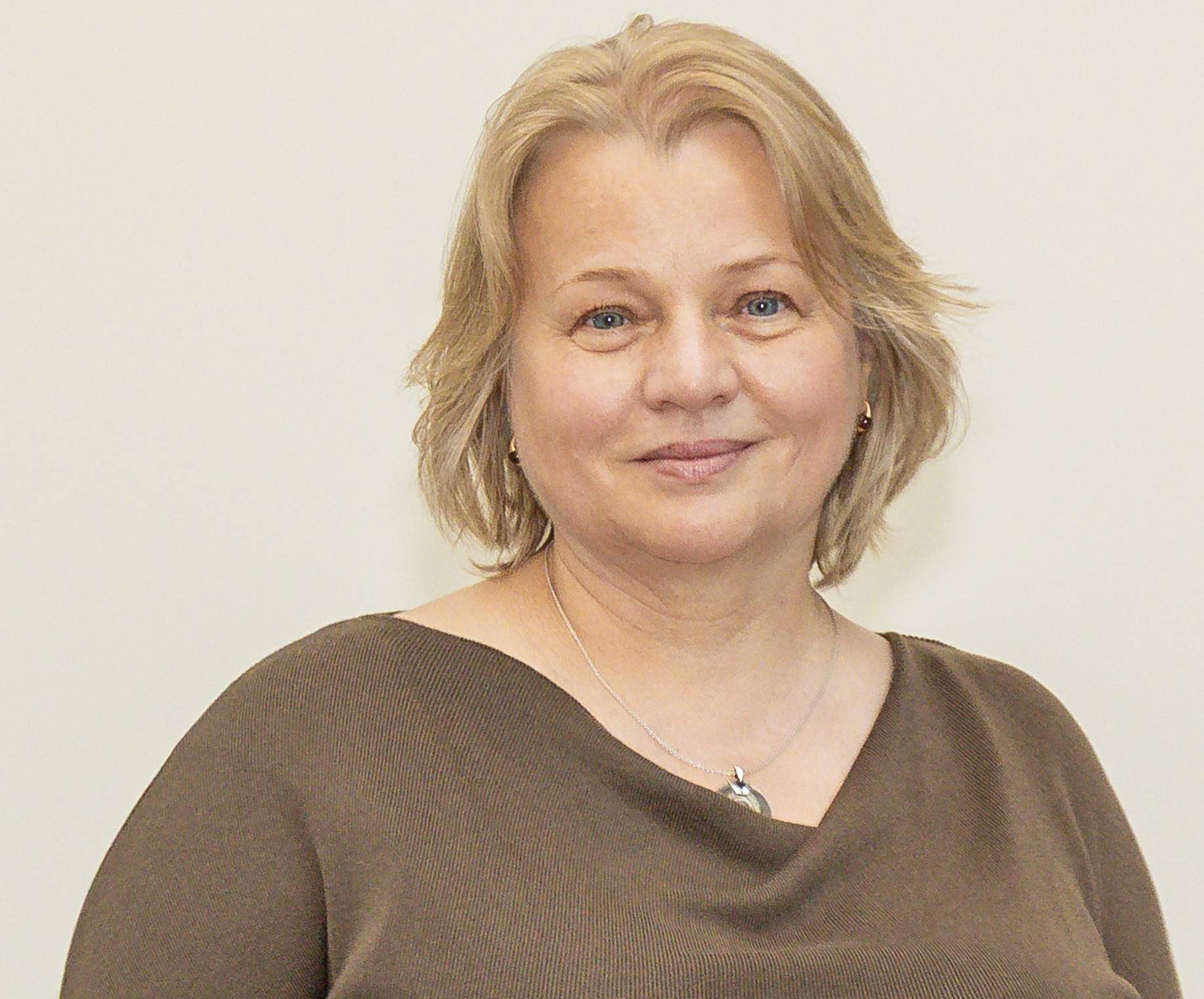ЕЛИСЕЕВА Ирина Валентиновна