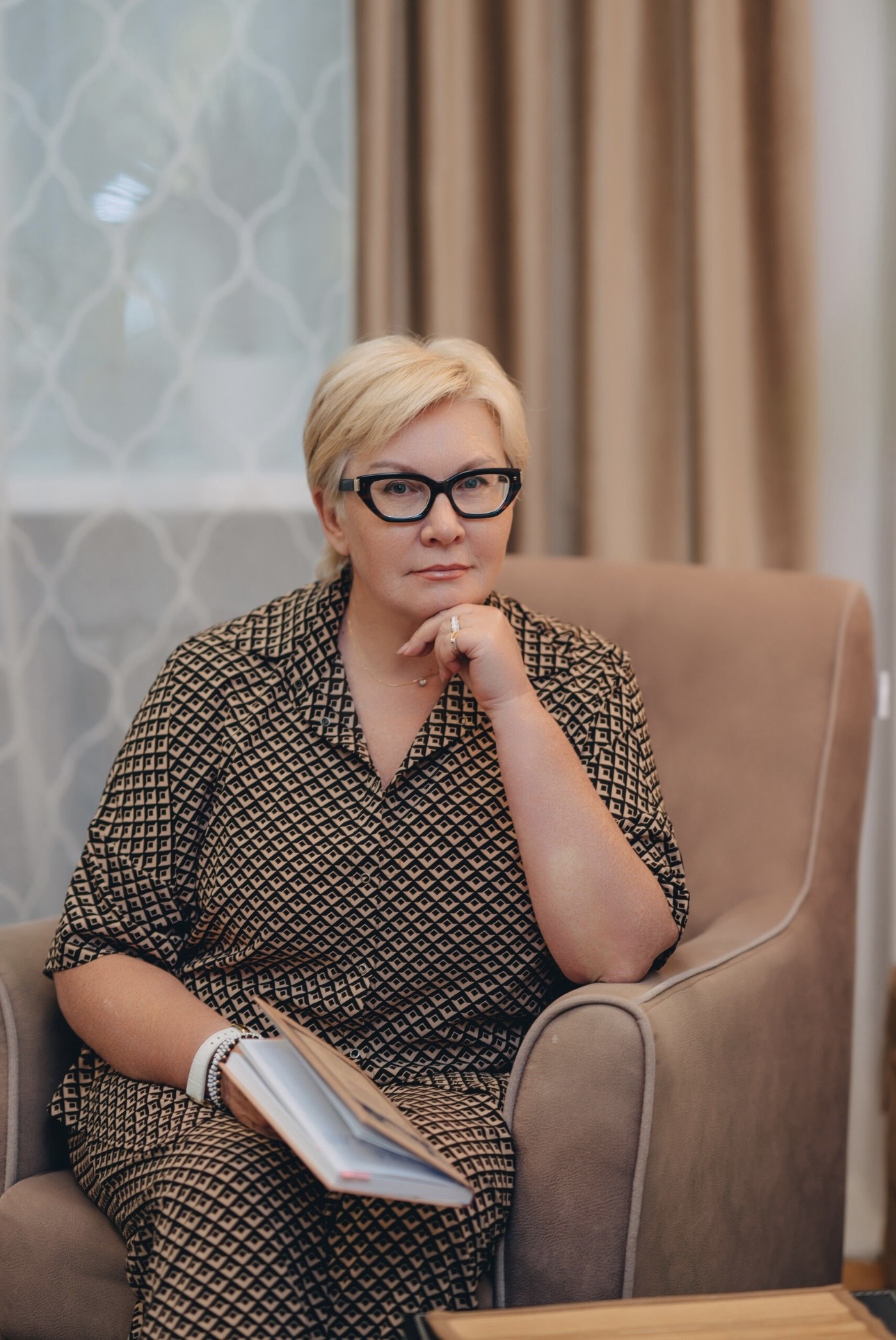 БЕГУН ЛАРИСА ГЕННАДЬЕВНА
